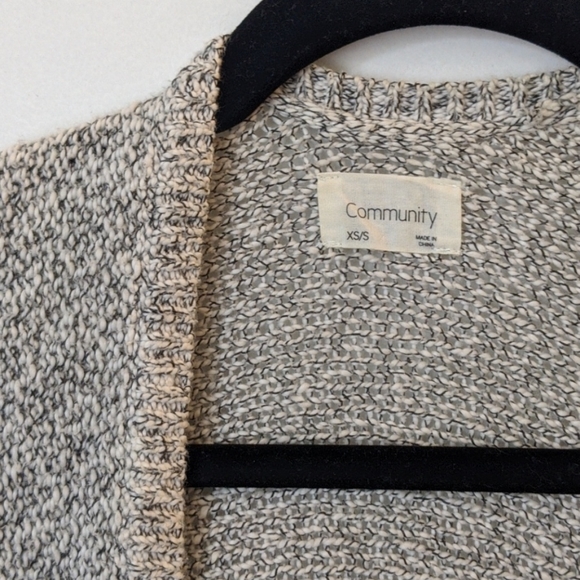 Community Aritzia oversized lightweight cardigan - Picture 2 of 3